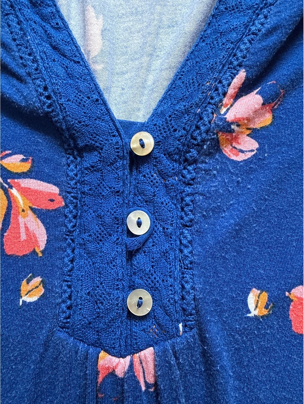 Daniel Rainn Blue Floral Button V-Neck Short Sleeve Top XL - Picture 4 of 4
